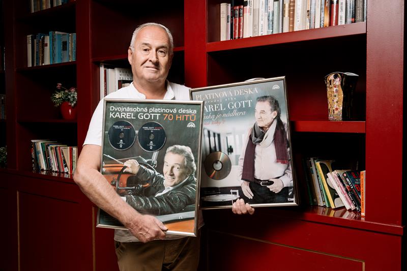 Jan Adam stojí do veľkej miery za kariérou Karla Gotta.