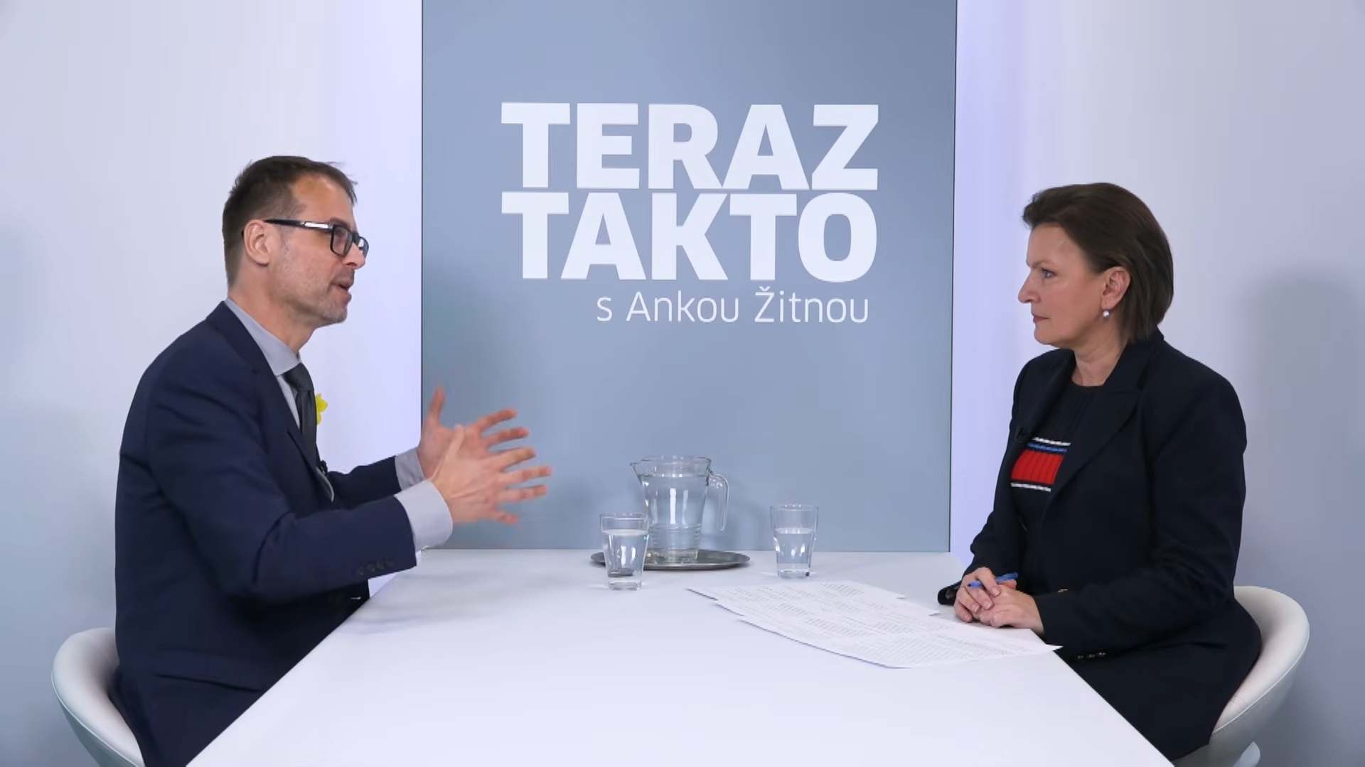 Anka Žitná v rozhovore so slovenským politikom a lekárom Tomášom Szalayom.